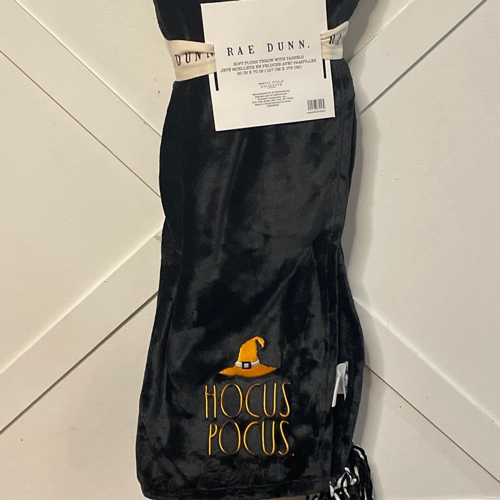 Rae Dunn Halloween HOCUS POCUS Fleece Throw Blanket Black Tassel Witch Hat 50x70
